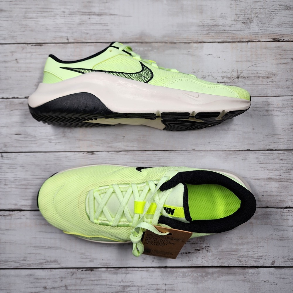 Sz‎ 11 Men NIKE Legend Essential 3 NN Barely Volt/Black-Volt-Phantom DM1120-700